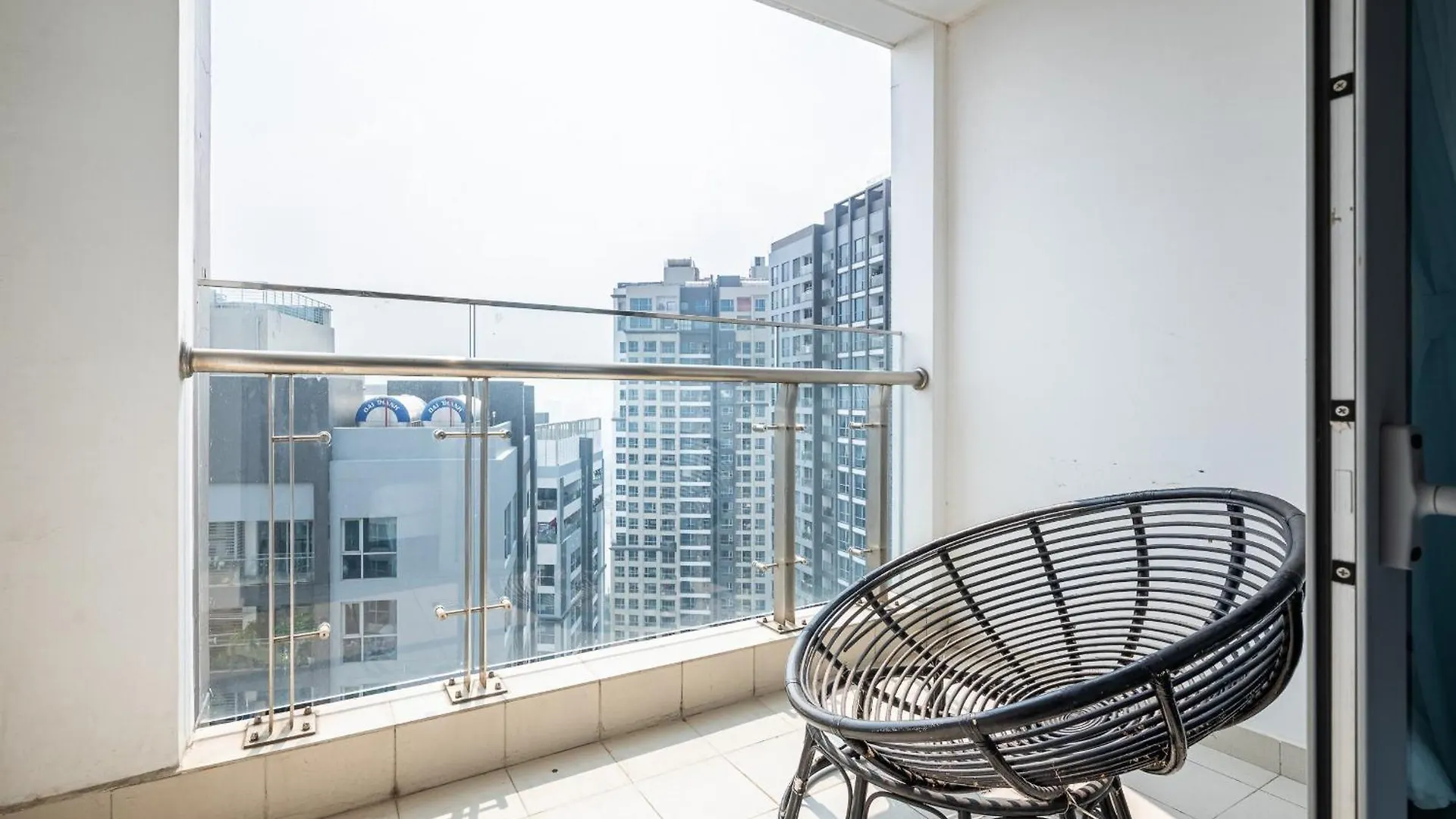 Apartment In Landmark-Vinhome Central Park By Yen Ho Chi Minh City 0*,