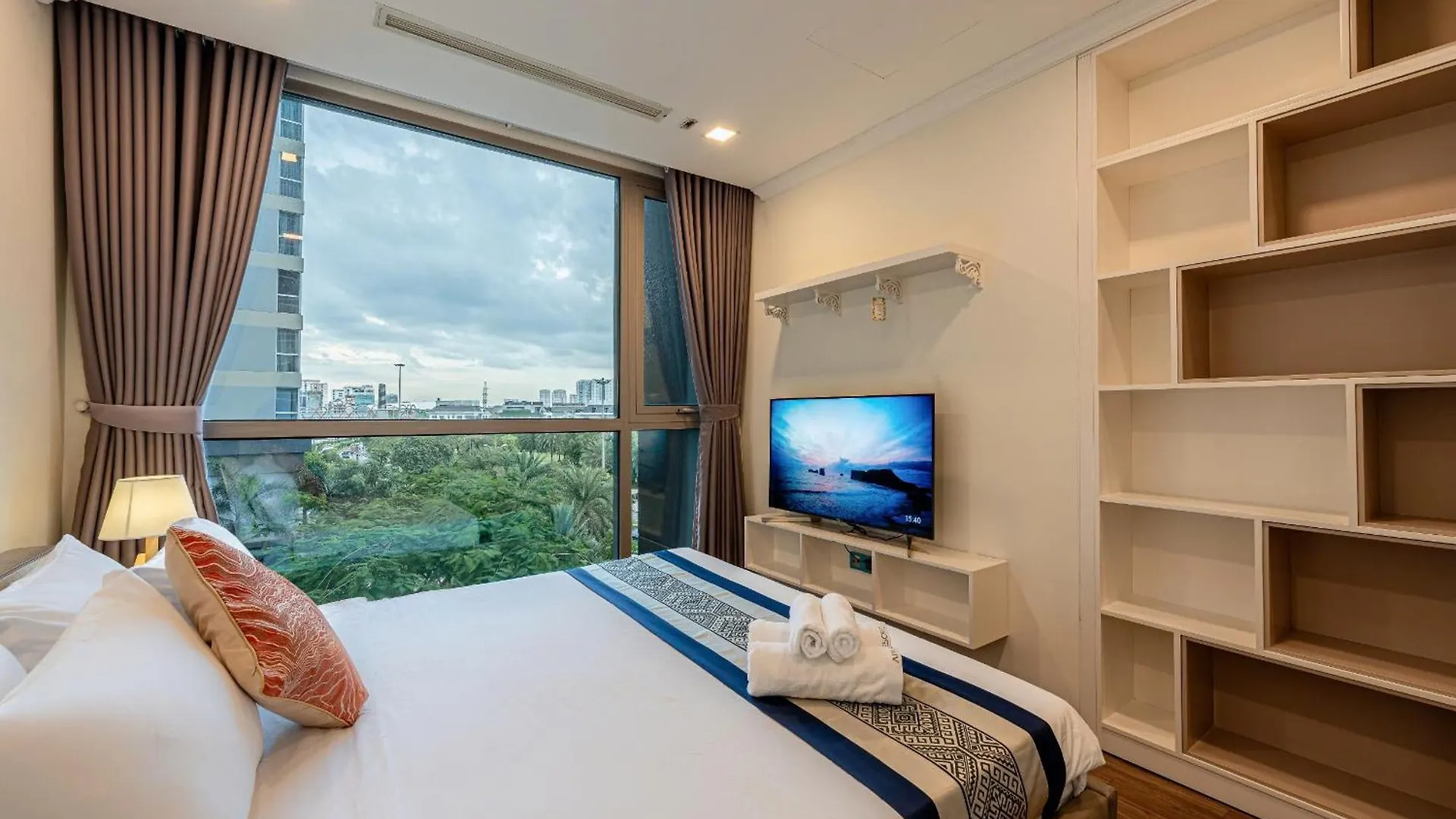 Apartment In Landmark-Vinhome Central Park By Yen Ho Chi Minh City