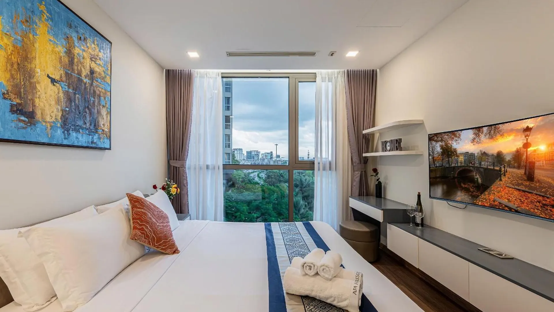 Apartment In Landmark-Vinhome Central Park By Yen Ho Chi Minh City 0*,