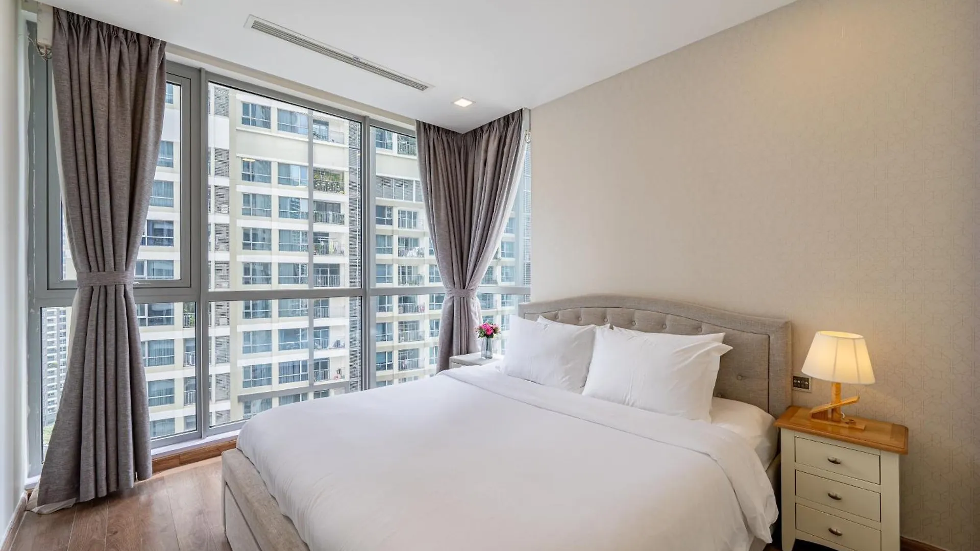 Apartment In Landmark-Vinhome Central Park By Yen Ho Chi Minh City 0*,  Vietnam