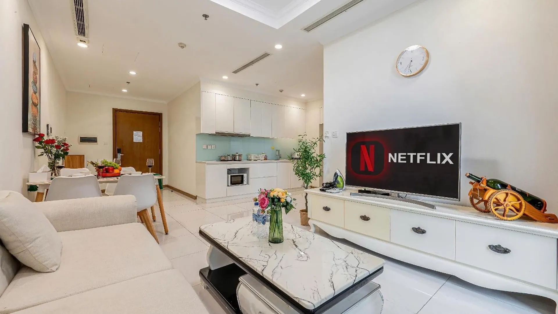 Apartment In Landmark-Vinhome Central Park By Yen Ho Chi Minh City Vietnam