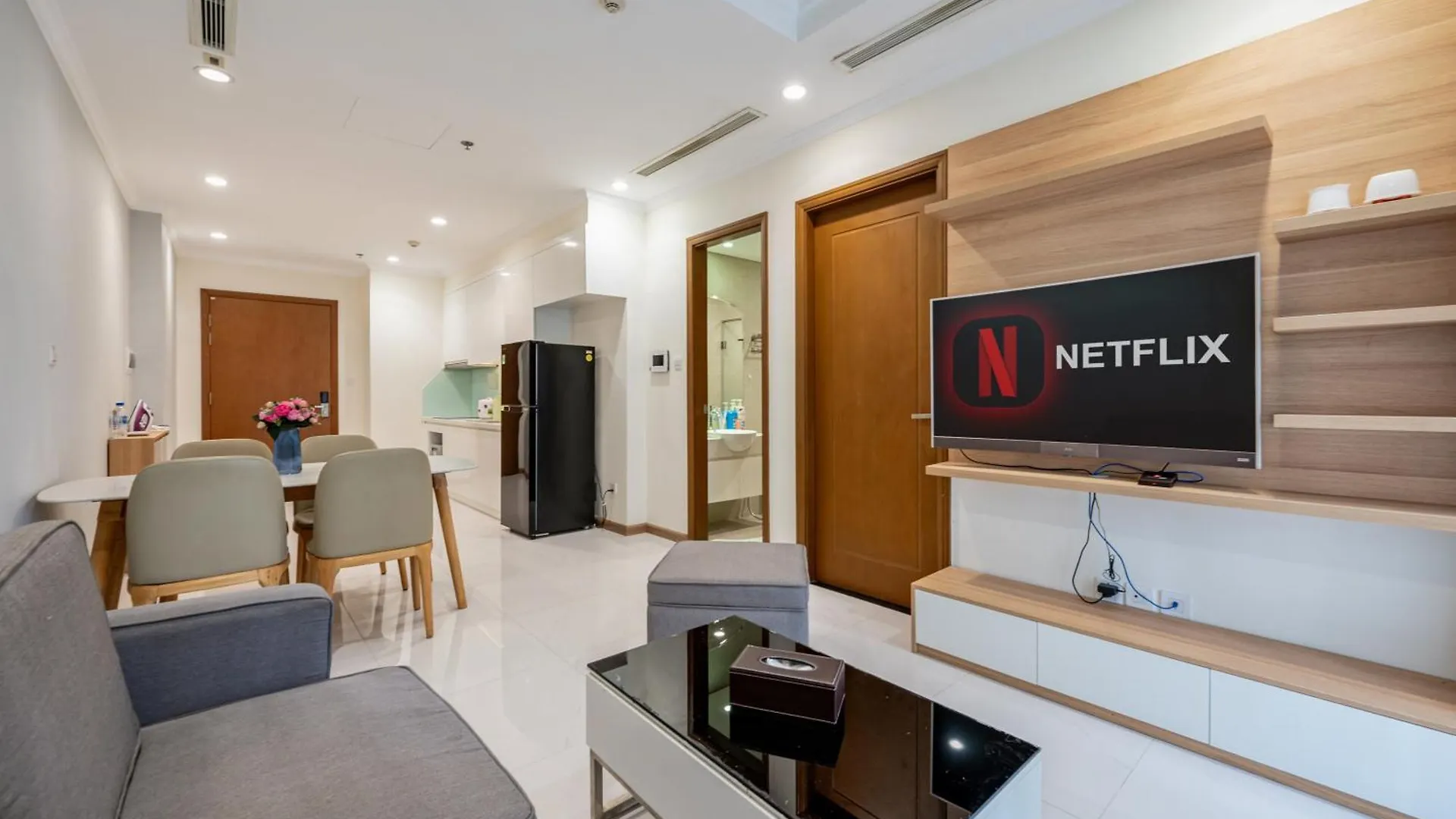 Apartment In Landmark-Vinhome Central Park By Yen Ho Chi Minh City 0*,