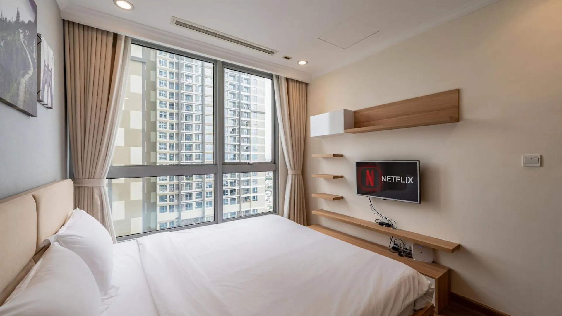 Apartment In Landmark-Vinhome Central Park By Yen Ho Chi Minh City