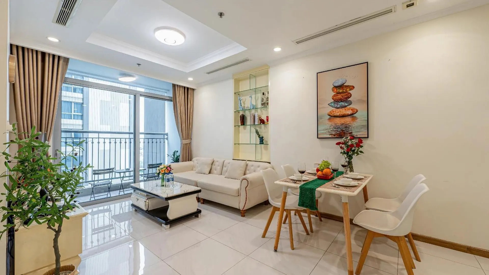 Apartment In Landmark-Vinhome Central Park By Yen Ho Chi Minh City 0*,