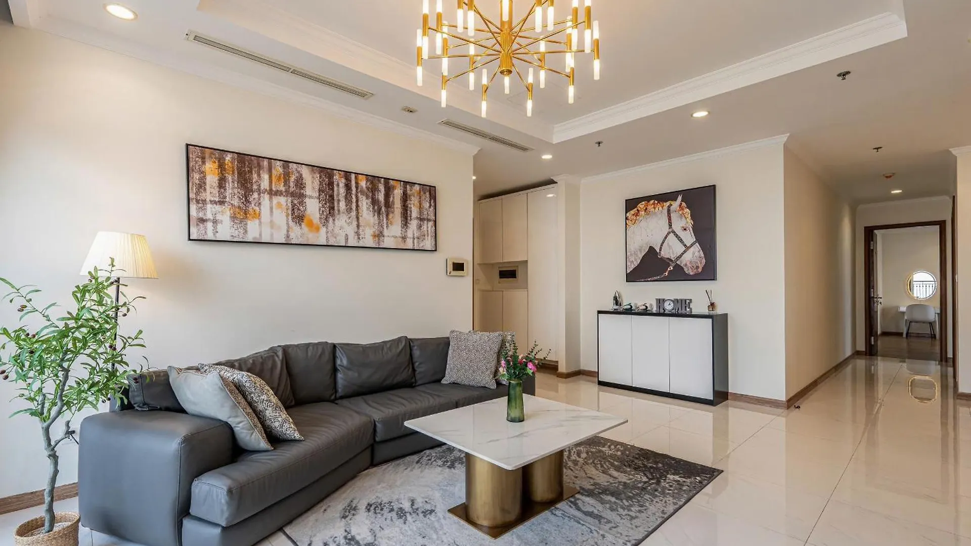 Apartment In Landmark-Vinhome Central Park By Yen Ho Chi Minh City